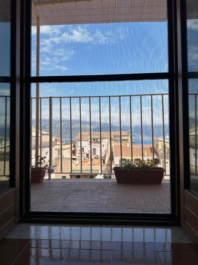 La Finestra Sul Duomo Apartment Gaeta Exterior photo
